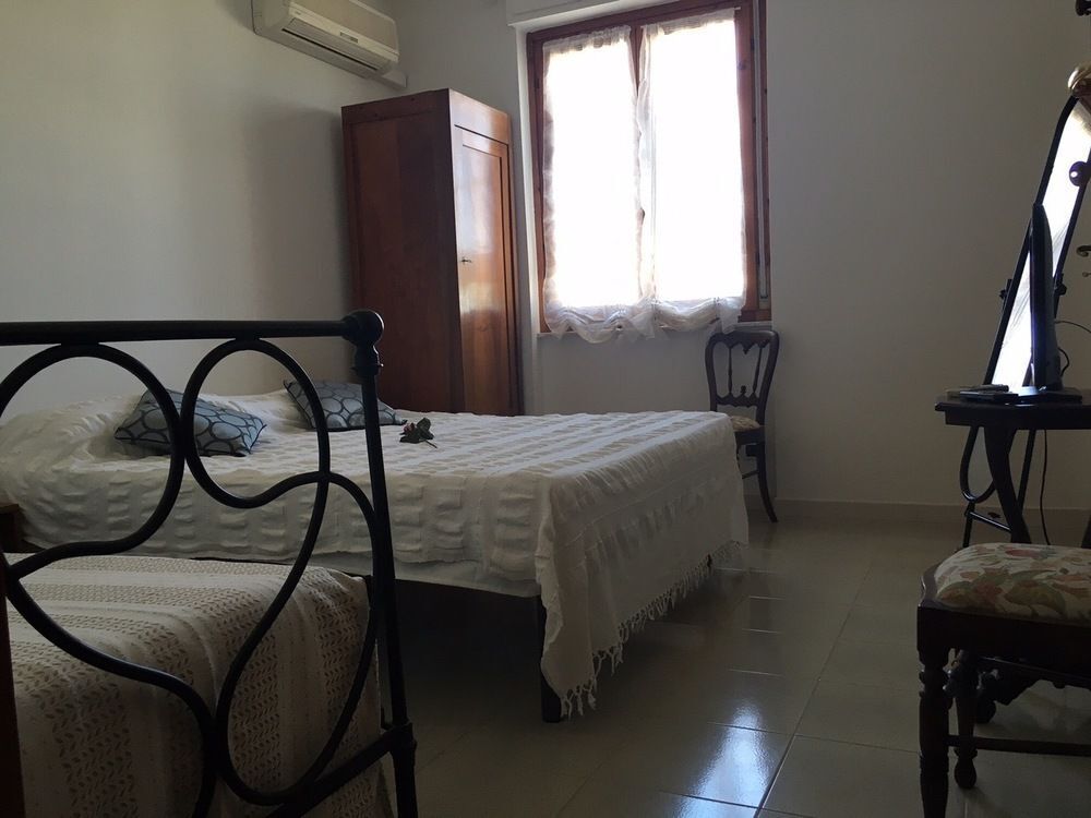 gallery_image_hidden_4