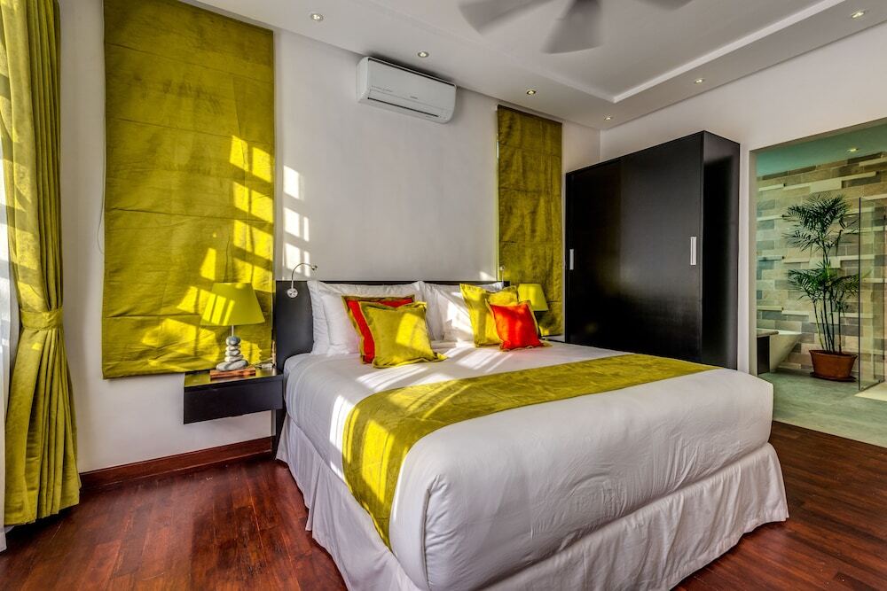 gallery_image_hidden_18