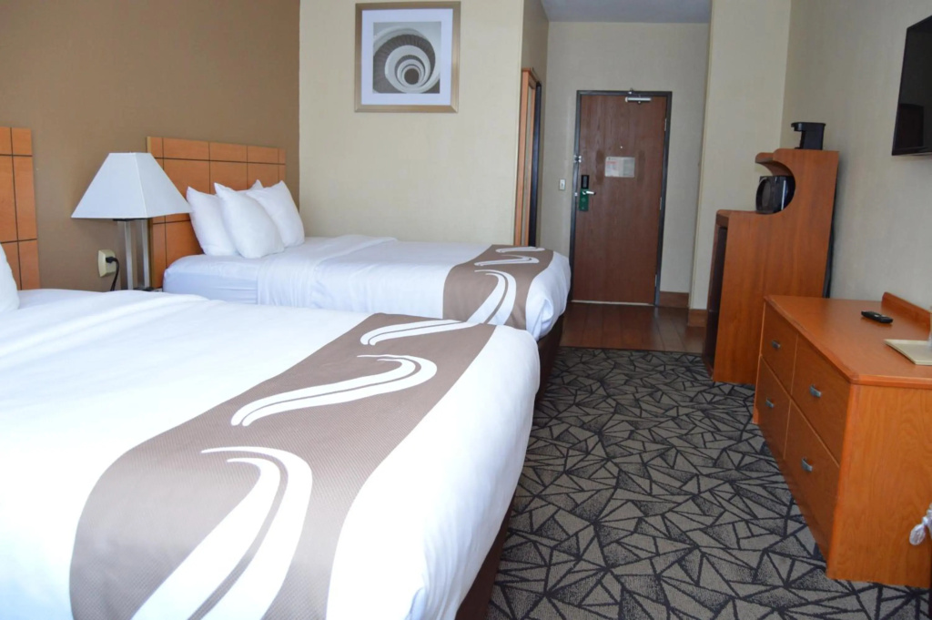 Quality Inn Coralville - Iowa River Landing — 5