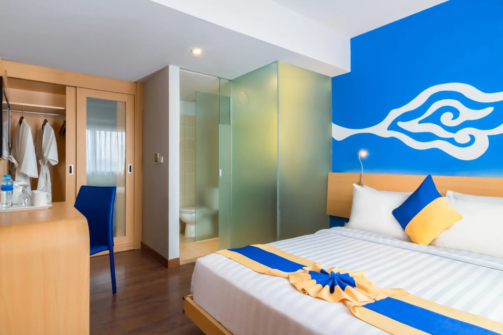 Kuta Beach Hotel — фото