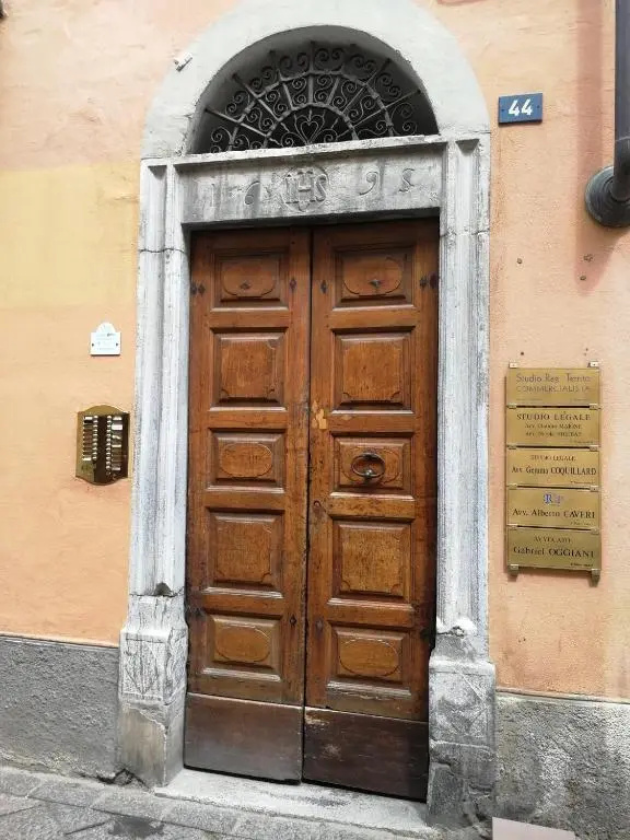 appartamento nel centro storico di Aosta con vista sui ghiacciai