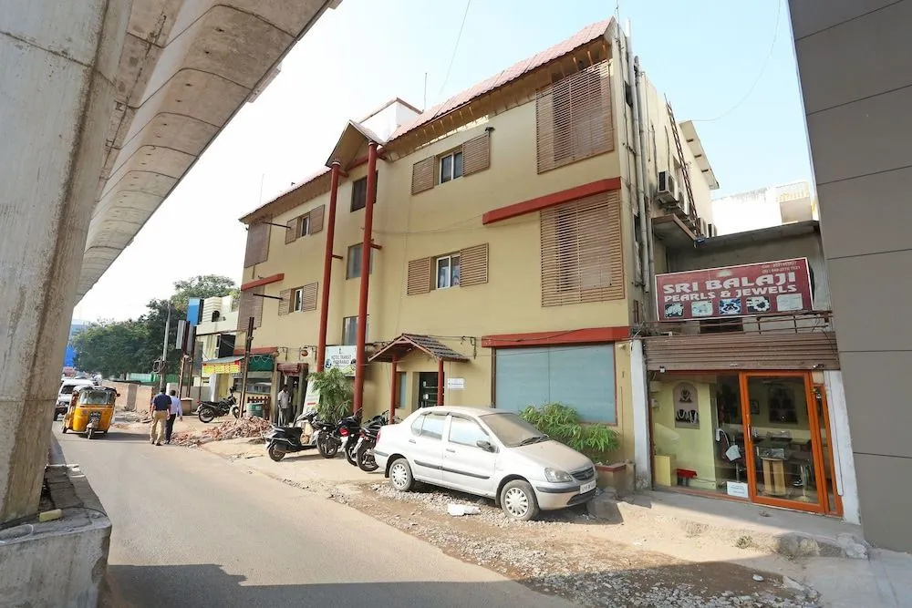 OYO Flagship 2207 Hotel Transit