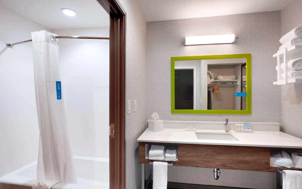Double Suite (full double bed)