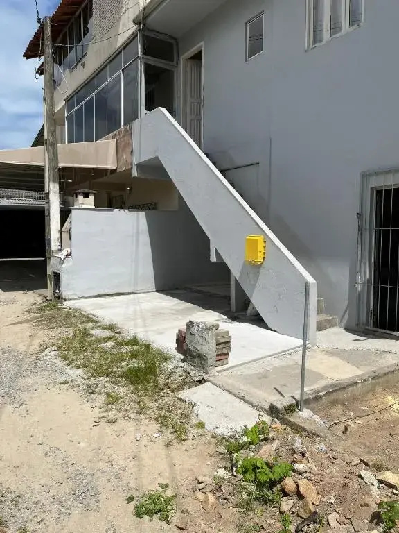 Hospedagem 20m da praia.