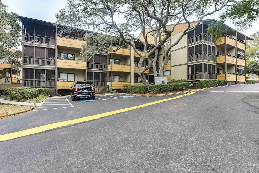 Walk to Ocean: Unit w/ 2 Balconies in Myrtle Beach