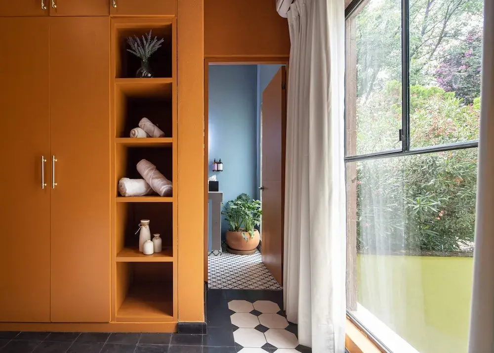 Vibrant 3Bed Villa - A Deco Retreat