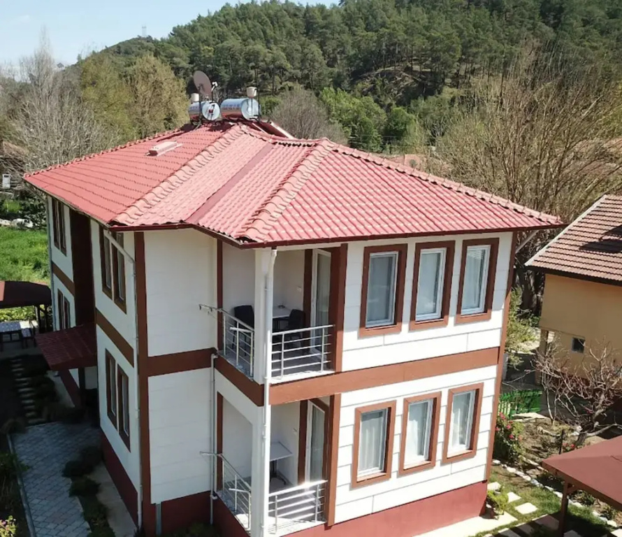 İnlice Apart House