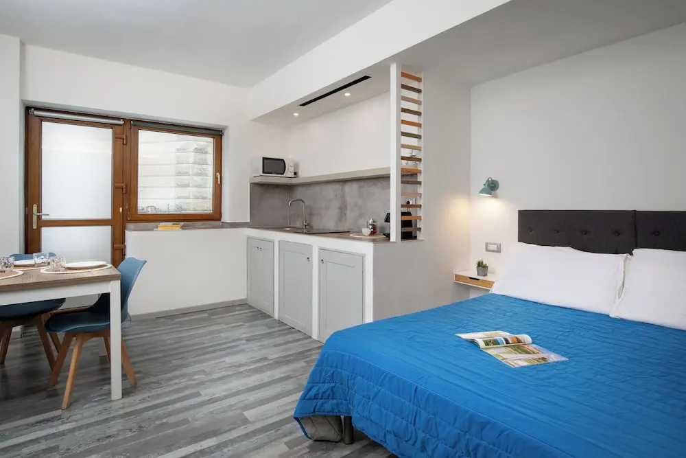 Deluxe Double Studio (full double bed)