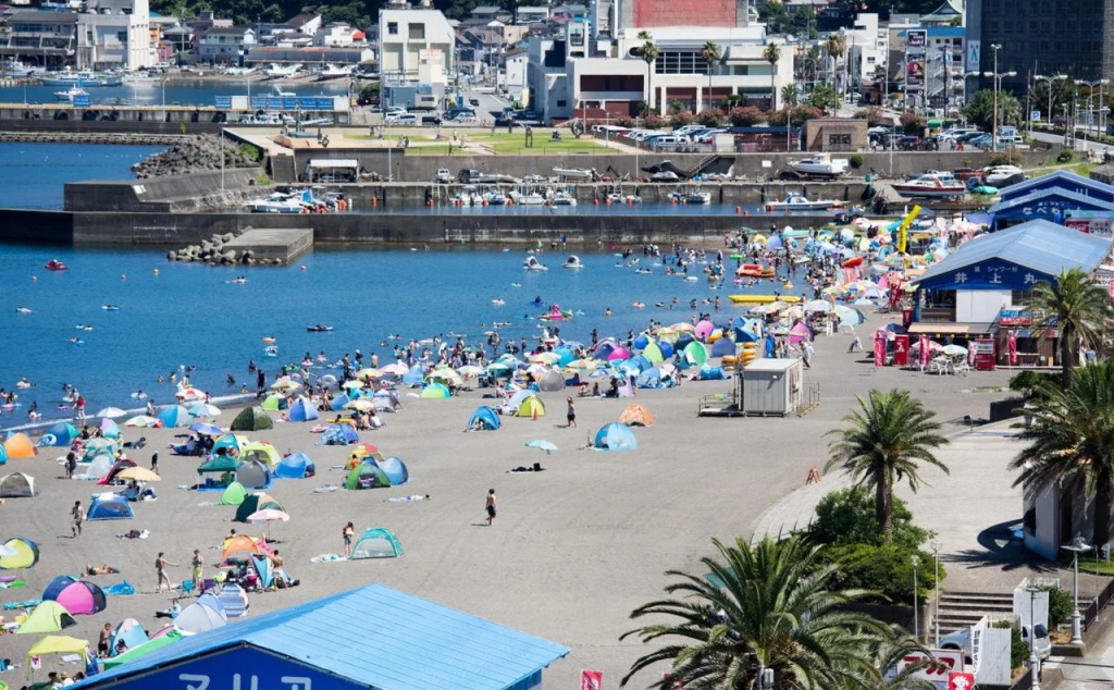 Beach & Waterfront