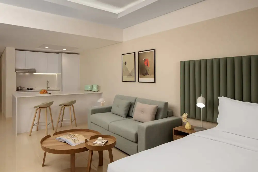 Двухместная Studio Suite с балконом (двуспальная кровать) в Staybridge Suites Dubai Internet City, an IHG Hotel