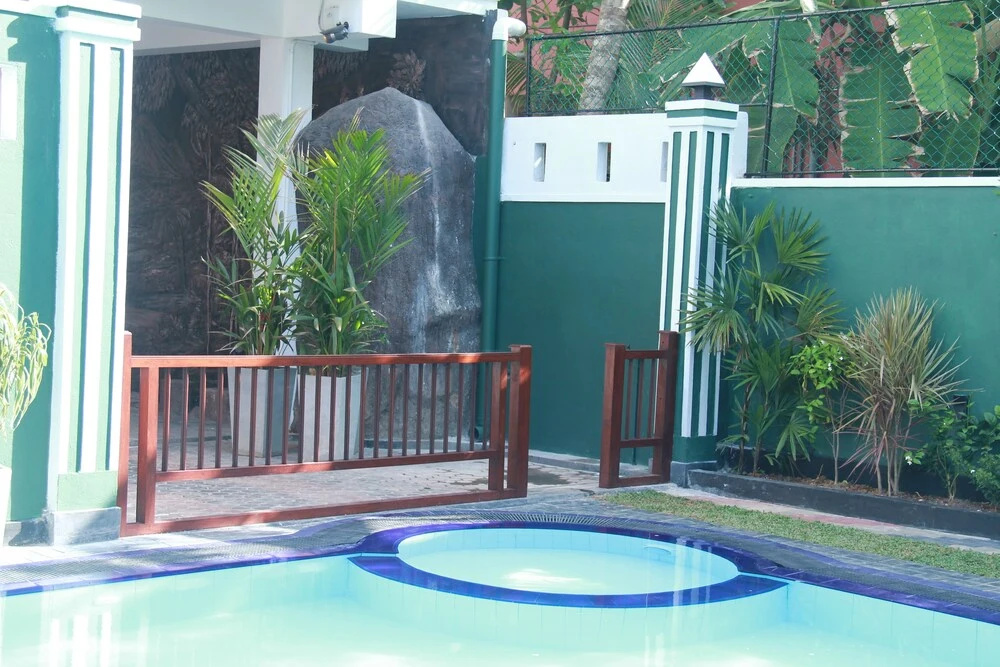 Ravindra Hotel and Restaurant - Général