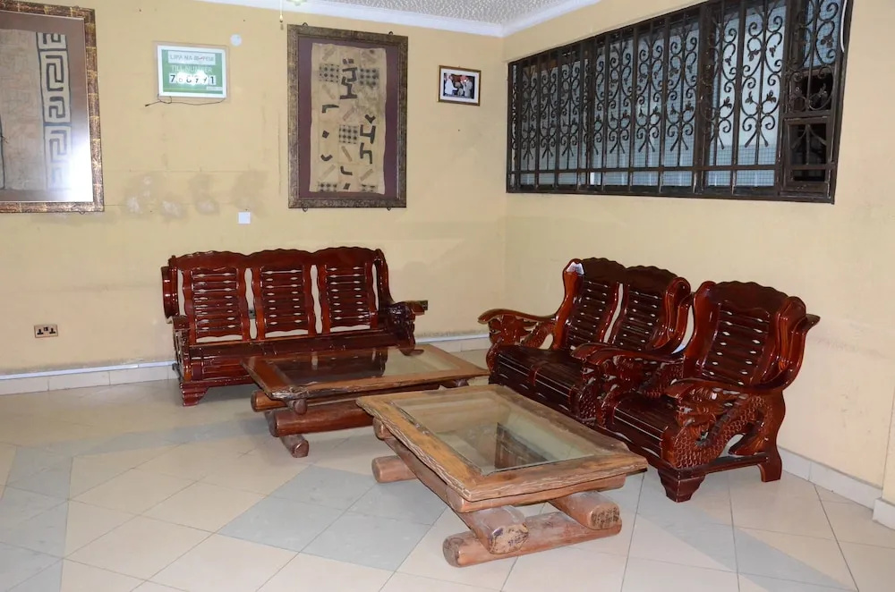 Lobby & Reception