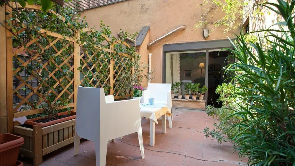 Rental in Rome Arco Ciambella Loft
