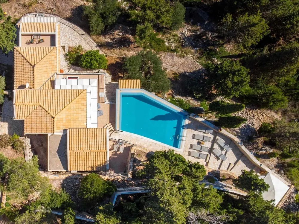 Danai Villa - Charming Escape With Oceanside Views