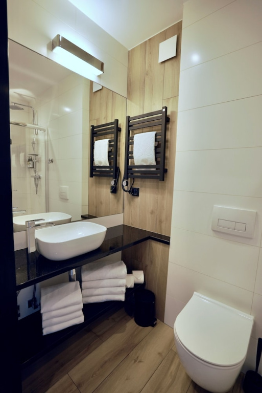 Double Suite (twin beds)