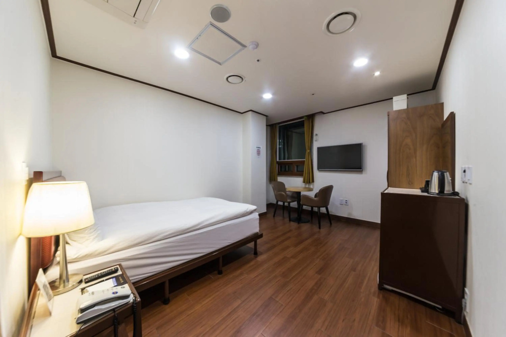 Youngbin Hotel — 5