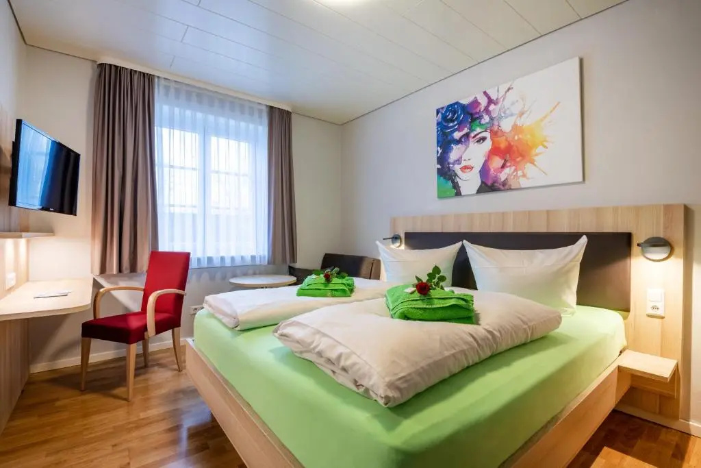 Standard Triple room