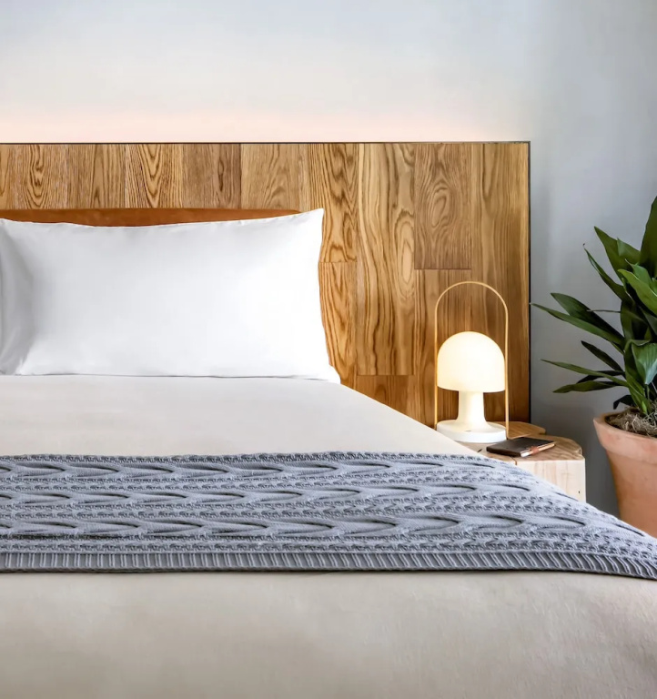 Double room (full double bed)
