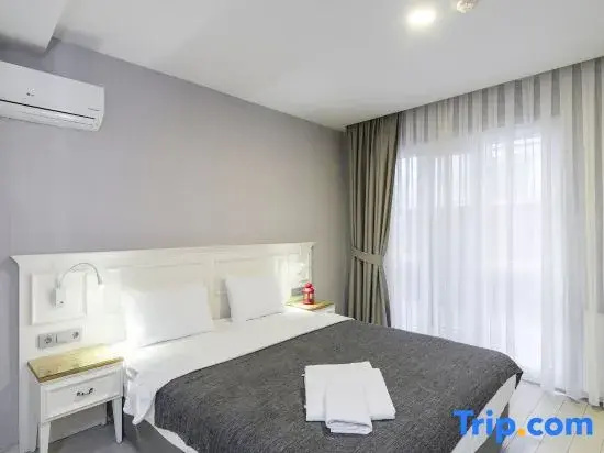 Superior Double room (full double bed)
