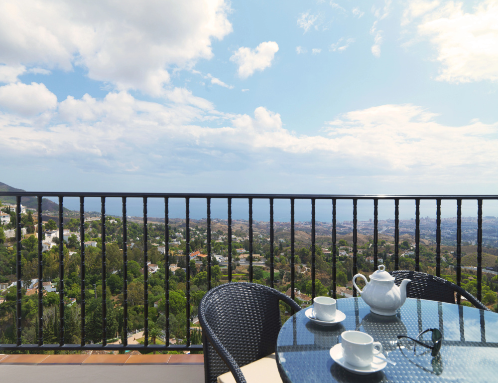 Balcony & Terrace