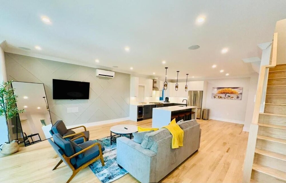 Modern 4BR 2.5BA Duplex For NYC