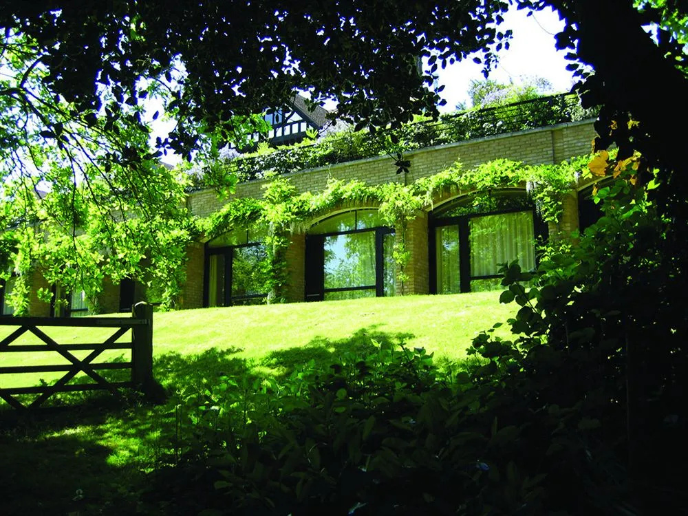 The Manor House - Général