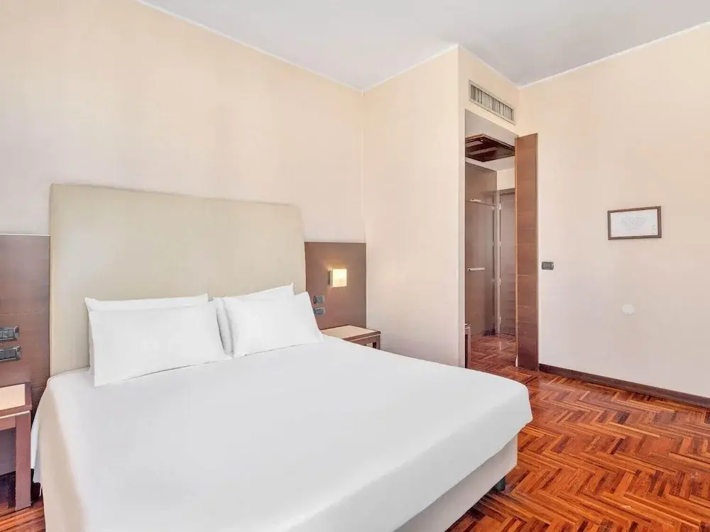 Superior Double room (full double bed)
