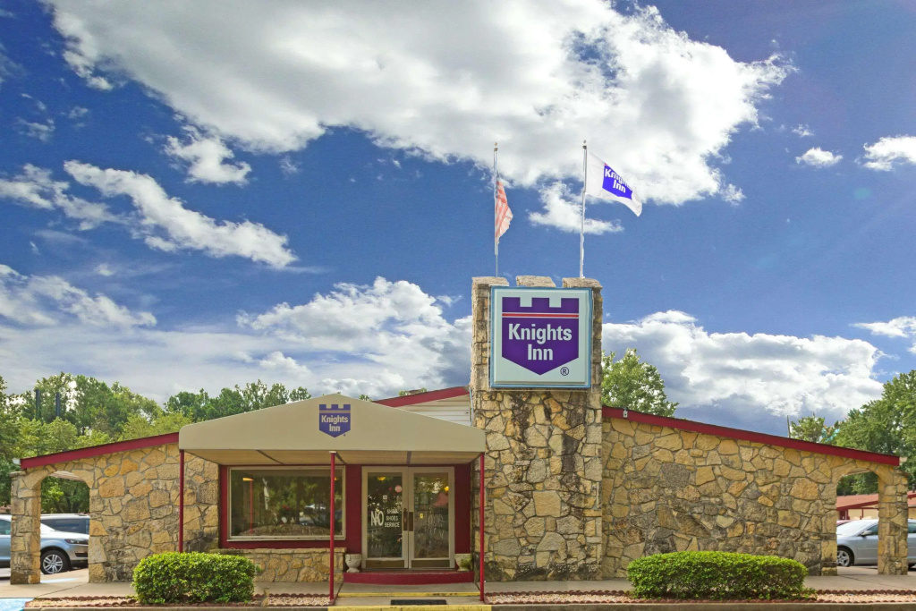 Knights Inn - Norcross, GA