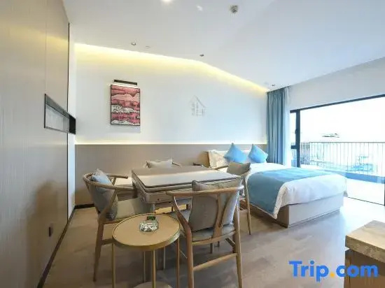 Standard room with river view