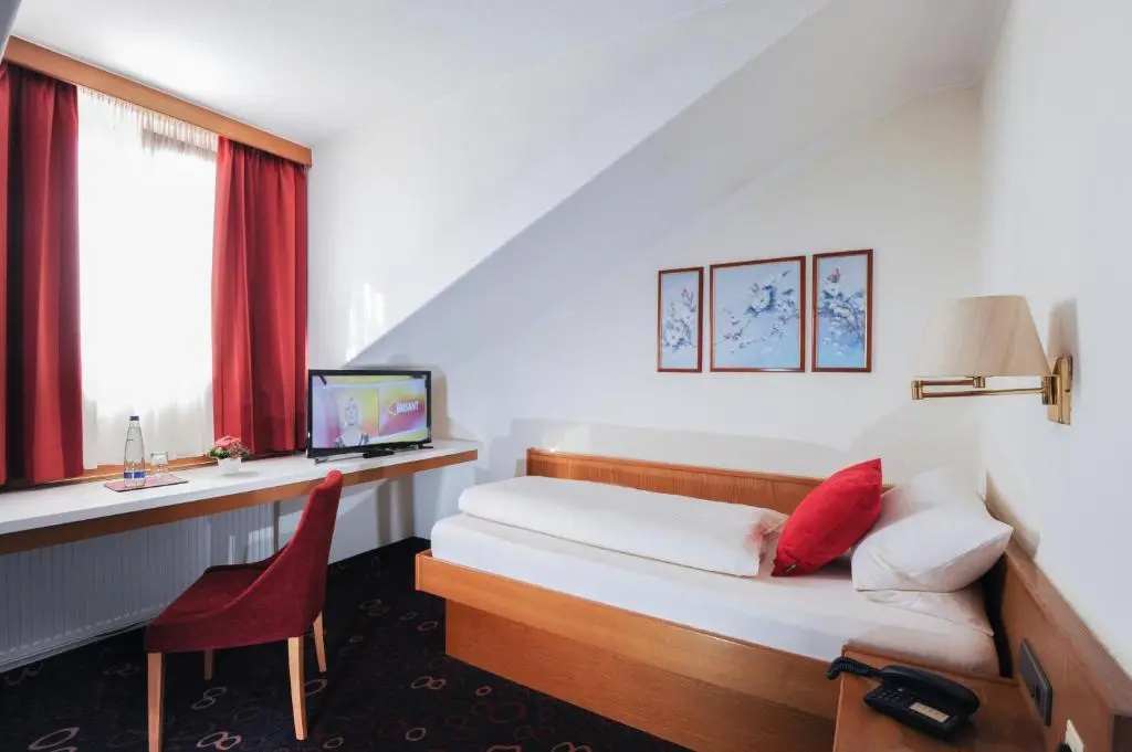 Hotel Vierjahreszeiten - Chambres