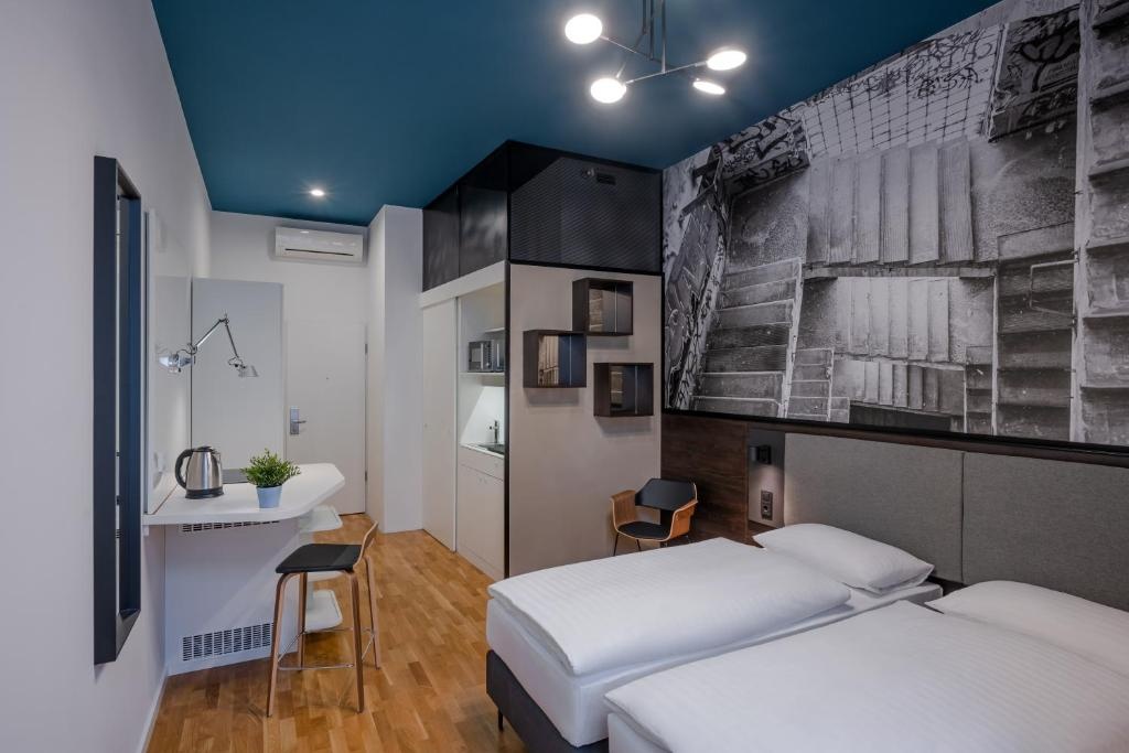 Superior Double room (full double bed)