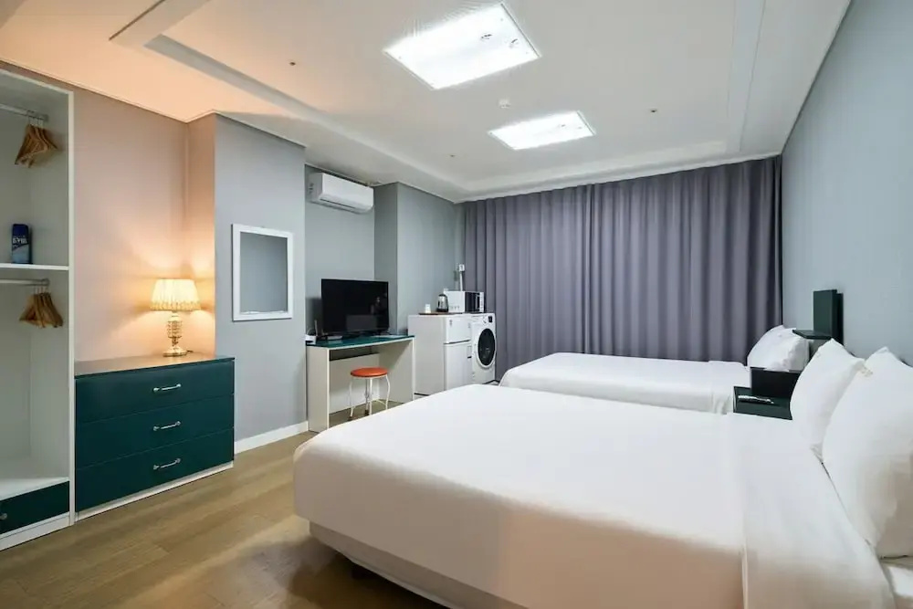 Family Double room (twin beds)