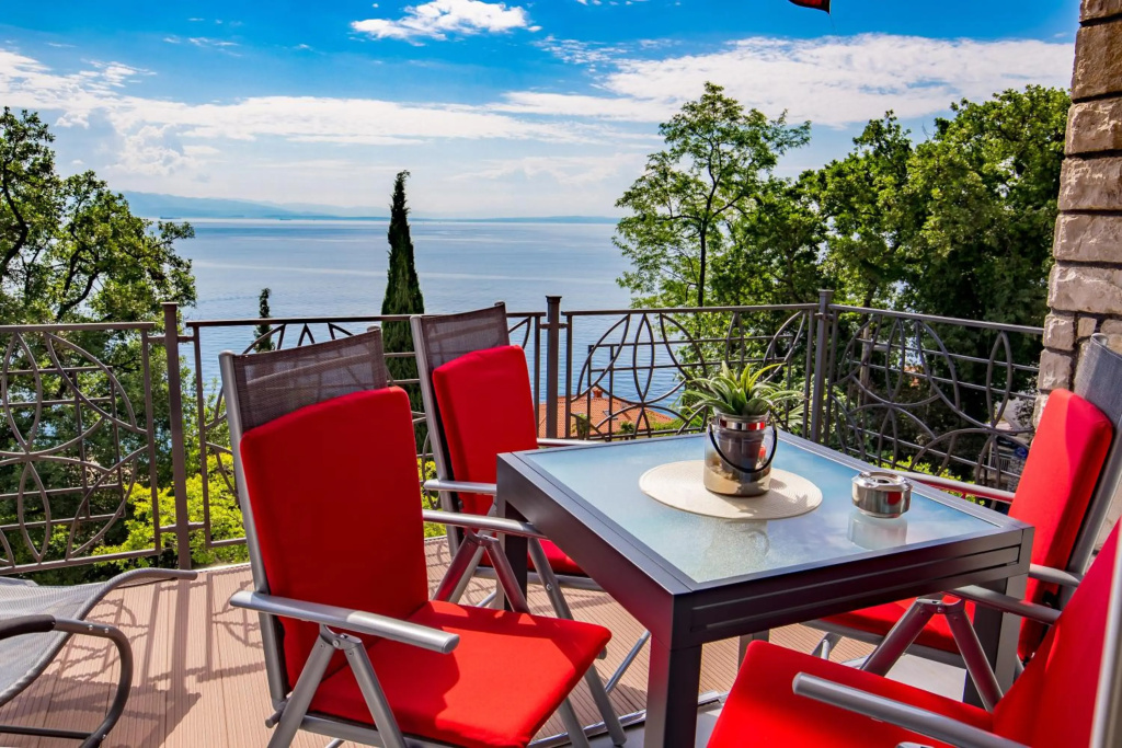 Villa Tomić Apartment Mia near the sea
