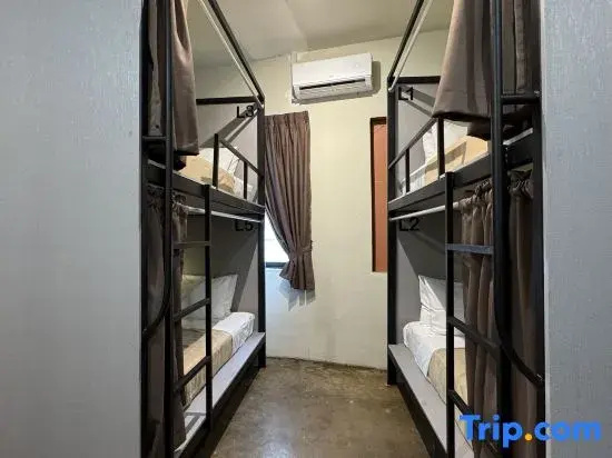 Bed in Dorm (female dorm)