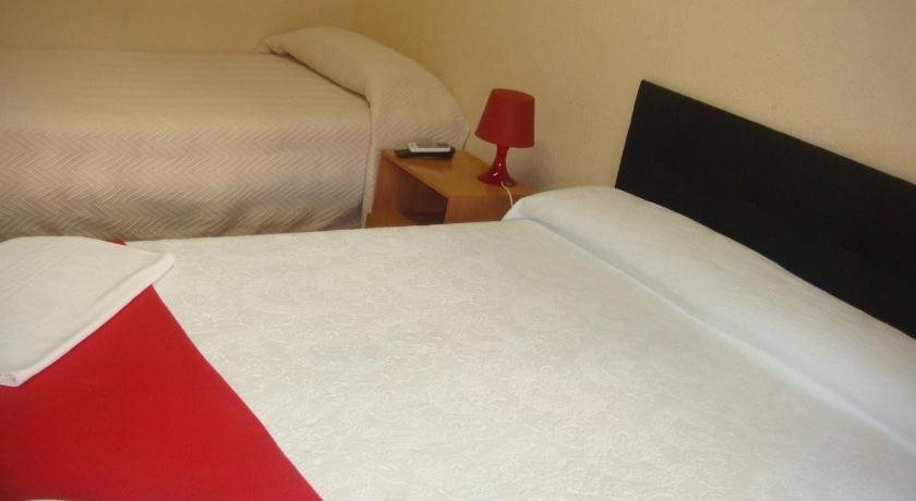 Hostal Muntaner by null