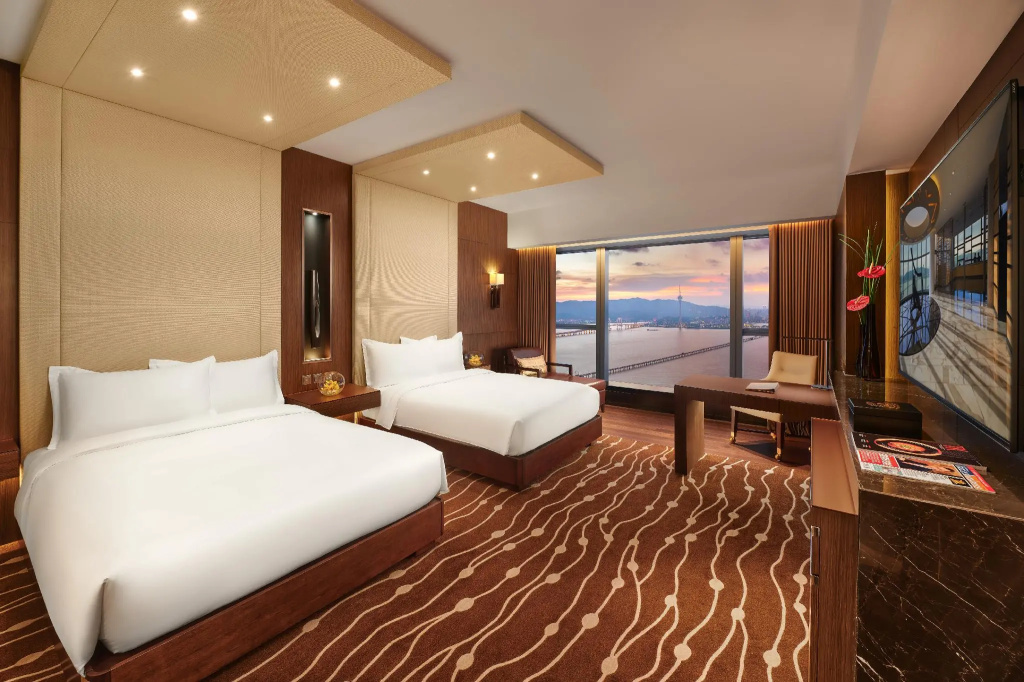 Standard Double room with water view (twin beds)