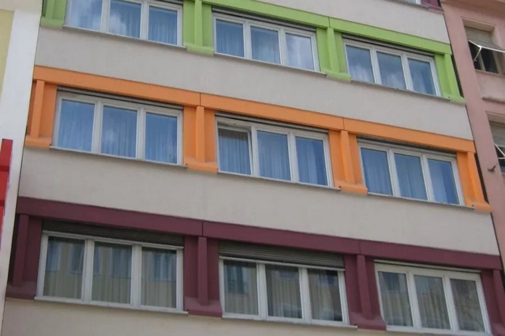 Hotel S16