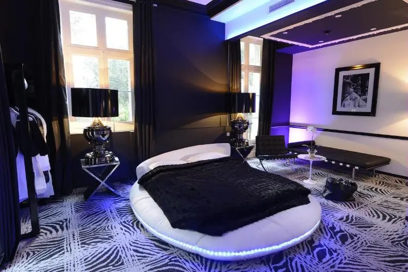 Art Hôtel Rochecorbon - Chambres