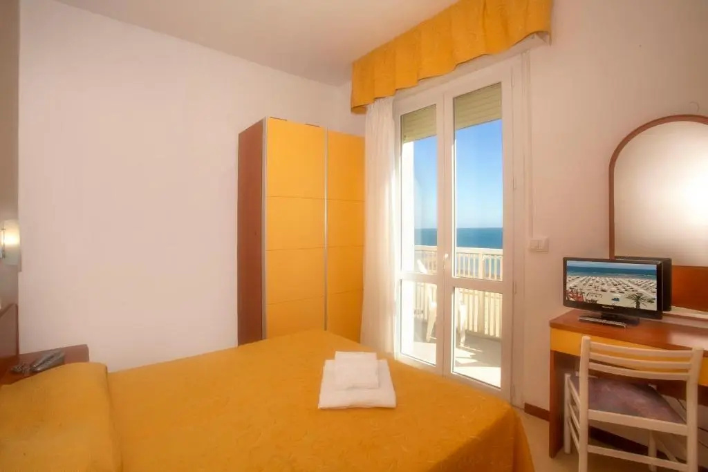 Standard Double room with balcony (full double bed)