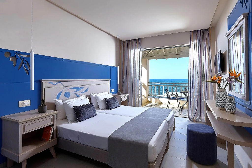 Standard Double room with sea view (full double bed)