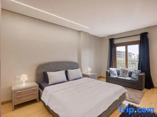 Ramatan Hospitality serviced apartments, close to CFC, WaterWay 5A, Garden8, GUC, District 5