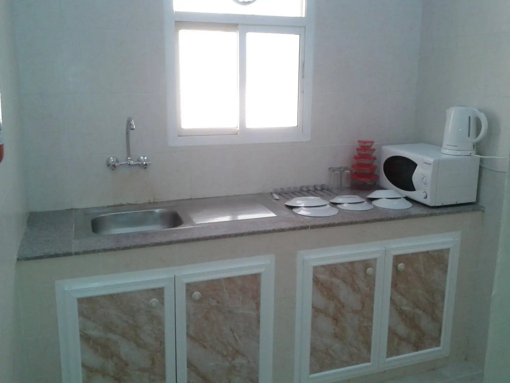 Al Basateen Hotel Apartment - фото 17