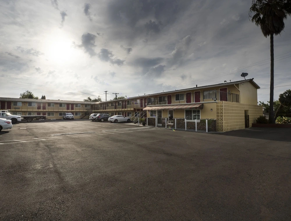Sky Riders Motel