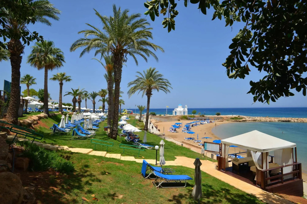 The Golden Coast Beach Hotel - Général