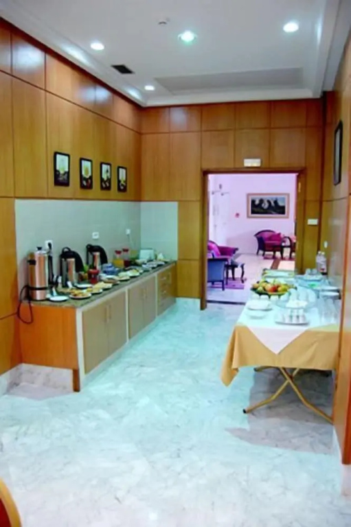 Lobby & Reception