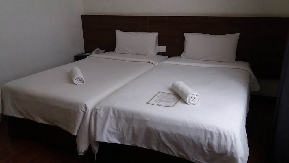 Fuller Hotel