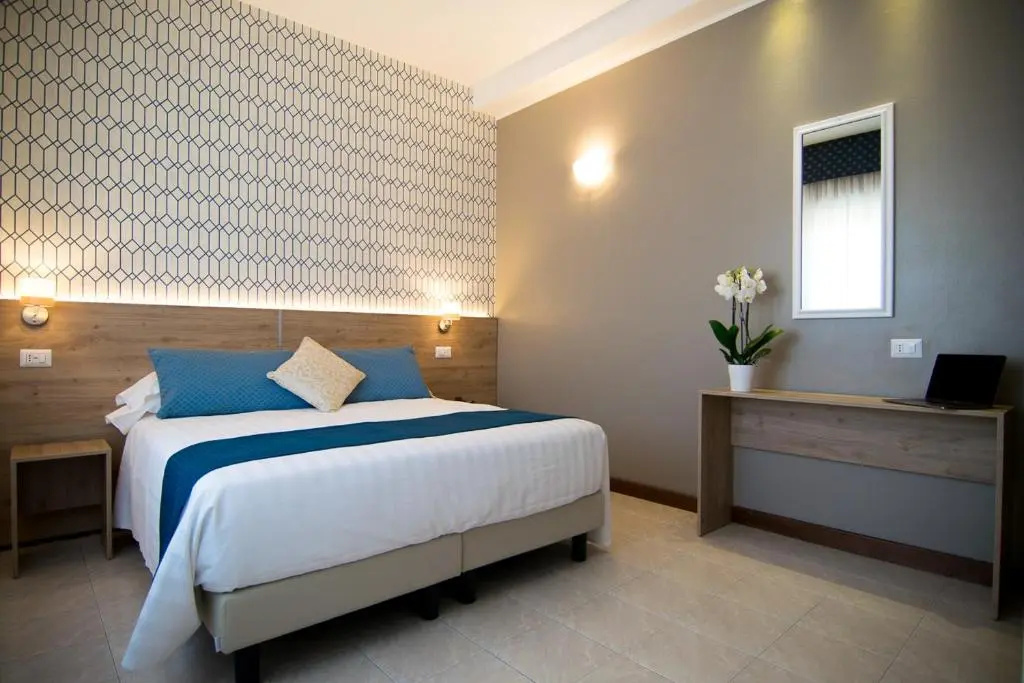 Superior Double room (full double bed)