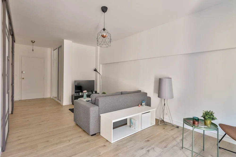 Charming 2 Room Apartment With Balcony - Paris 8ème - Général