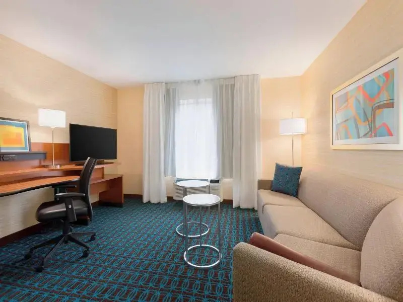 Fairfield Inn & Suites Pittsburgh Airport/Robinson Township - Chambres