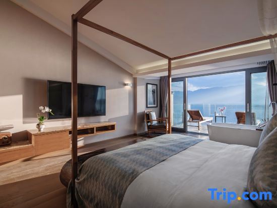 Premier Suite with ocean view